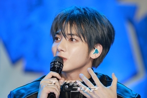 【フォト】TXT、セクシーな黒レザーコーデ…フルアルバムで音楽活動展開