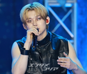 【フォト】TXT、セクシーな黒レザーコーデ…フルアルバムで音楽活動展開