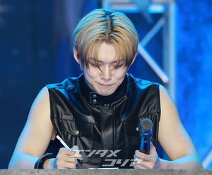 【フォト】TXT、セクシーな黒レザーコーデ…フルアルバムで音楽活動展開