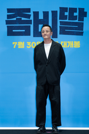 【フォト】チョ・ヨジョン＆イ・ジョンウン＆チェ・ユリ＆チョ・ジョンソクら、『ゾンビ娘』のキャストたち