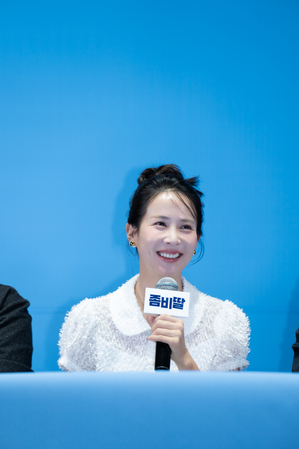 【フォト】チョ・ヨジョン＆イ・ジョンウン＆チェ・ユリ＆チョ・ジョンソクら、『ゾンビ娘』のキャストたち