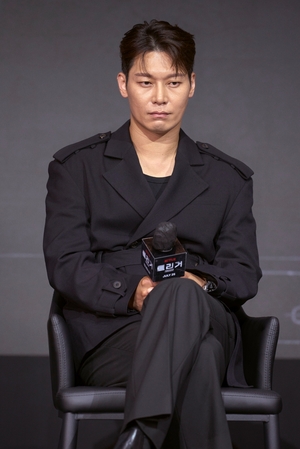 【フォト】キム・ナムギル＆キム・ヨングァンら、『トリガー』制作発表会に出席