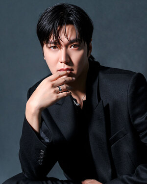 【フォト】アン・ヒョソプ×イ・ミンホ×チェ・スビン×シン・スンホ×ナナ『全知的な読者の視点から』グラビア公開