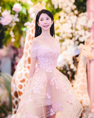 【フォト】イ・ジフン＆アヤネさん　娘の満1歳誕生日祝い写真公開…幸せ3人家族