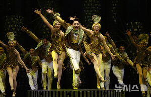 【フォト】ミュージカル『42nd ストリート』プレスコール　出演者勢ぞろい　／ソウル