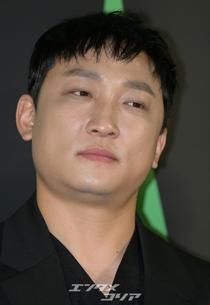 【フォト】「オールブラック・コーデ」ヤン・ヒョンミン、『ドリーム』制作報告会に出席