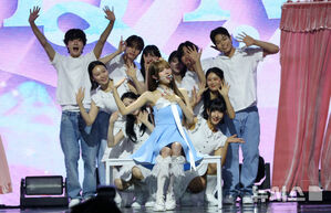 【フォト】チェ・イェナ、まるでミュージカルのようなステージ