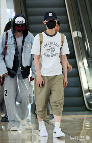 【フォト】ENHYPENが日本へ出発「クールな7人の男たち」