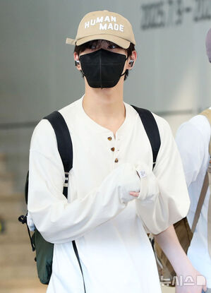 【フォト】ENHYPENが日本へ出発「クールな7人の男たち」