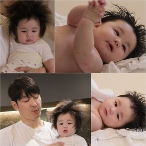 シム・ヒョンタク「レジェンド級の毛量」…日本人妻サヤさんとの間に生まれた息子をお風呂に