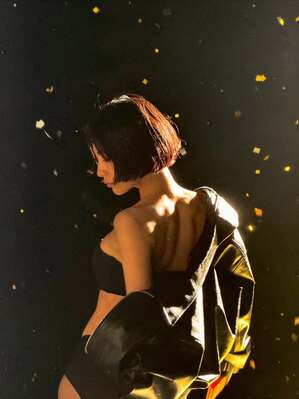 【フォト】圧倒的ボディ誇るナナ、「Calvin Klein」アンダーウエア・グラビア公開