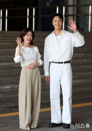 【フォト】『華やかな日々』チョン・インソン＆チョン・イル　ほっこり2ショット