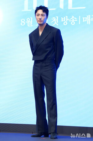 【フォト】チョン・イル＆チョン・インソン＆ユン・ヒョンミンら出演『華やかな日々』制作発表会