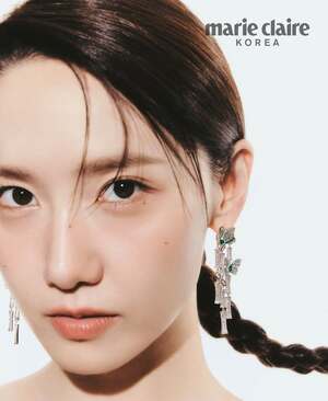 【フォト】本当に少女時代ユナ…？　破格のヘアスタイルと「錯視ドレス」で魅惑的な美しさ発散