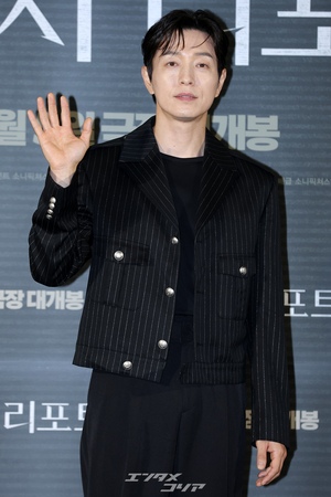 【フォト】シックな黒コーデのチョ・ヨジョン＆チョン・ソンイル主演『殺人者リポート』制作報告会