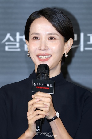 【フォト】シックな黒コーデのチョ・ヨジョン＆チョン・ソンイル主演『殺人者リポート』制作報告会