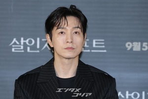 【フォト】シックな黒コーデのチョ・ヨジョン＆チョン・ソンイル主演『殺人者リポート』制作報告会