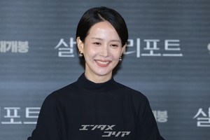 【フォト】シックな黒コーデのチョ・ヨジョン＆チョン・ソンイル主演『殺人者リポート』制作報告会