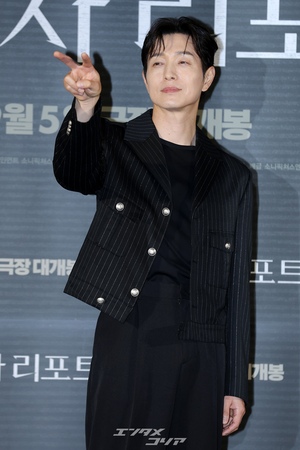 【フォト】シックな黒コーデのチョ・ヨジョン＆チョン・ソンイル主演『殺人者リポート』制作報告会