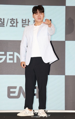 【フォト】オ・デファン「芸能プロダクションの悪徳社長です」