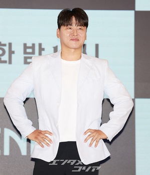 【フォト】オ・デファン「芸能プロダクションの悪徳社長です」