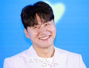 【フォト】オ・デファン「芸能プロダクションの悪徳社長です」