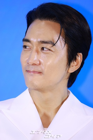 【フォト】ソン・スンホン、これが韓流スターのビジュアル