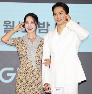 【フォト】『かけがえのない私のスター』オム・ジョンファ＆ソン・スンホン、10年ぶりの共演