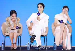 【フォト】オム・ジョンファ×ソン・スンホン×イエル出演『かけがえのない私のスター』制作発表会