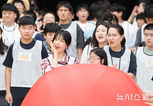 【フォト】パク・ハソン、発達障害のある青少年の体育活動ボランティア