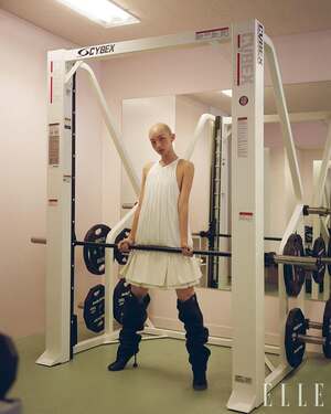 【フォト】ダンサーのKYOKA、ピンクヘアに変身…オーラあふれる姿