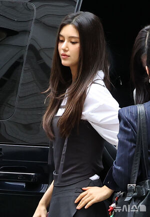 【フォト】専属契約めぐる争いの調停期日迎えたNewJeans…ミンジとダニエルが出席