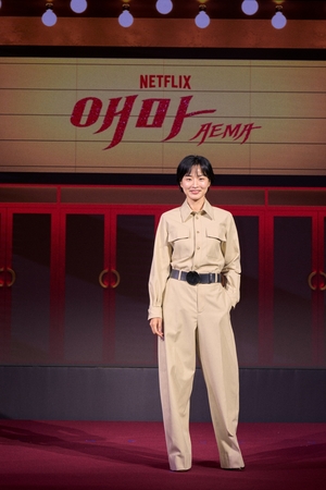 【フォト】パン・ヒョリン、魅力的なほほ笑みに視線集中