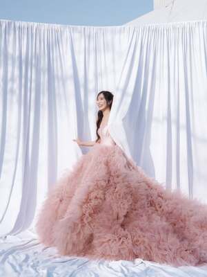 【フォト】歌手ビョルサラン「純白の笑顔」…幸せいっぱいのウエディング写真公開