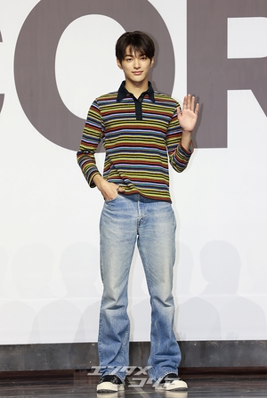  【フォト】CORTISゴンホ、キュートな「彫刻イケメン」