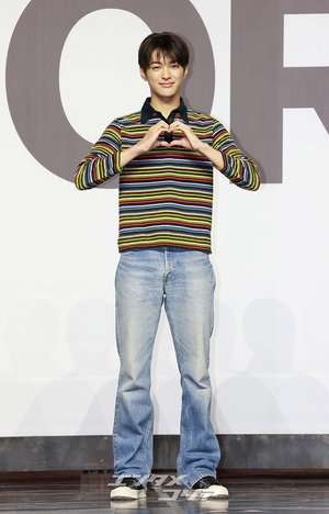  【フォト】CORTISゴンホ、キュートな「彫刻イケメン」