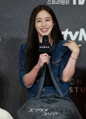 【フォト】キム・テヒ×パク・ヘス×ダニエル・デイ・キム『バタフライ』豪華俳優陣が大集合