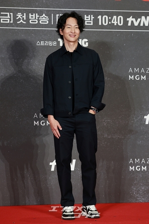 【フォト】キム・ヒオラ＆マイケル・リー＆キム・ヒジョン「『バタフライ』のお祝いに来ました！」