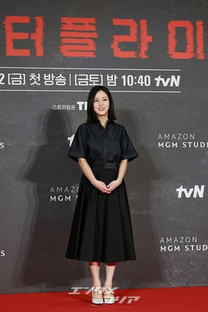 【フォト】キム・ヒオラ＆マイケル・リー＆キム・ヒジョン「『バタフライ』のお祝いに来ました！」