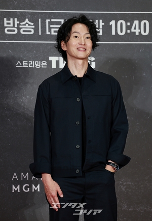 【フォト】キム・ヒオラ＆マイケル・リー＆キム・ヒジョン「『バタフライ』のお祝いに来ました！」