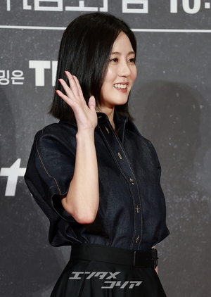 【フォト】キム・ヒオラ＆マイケル・リー＆キム・ヒジョン「『バタフライ』のお祝いに来ました！」