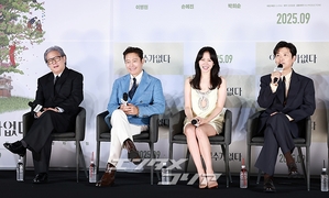 【フォト】イ・ビョンホン＆ソン・イェジン＆パク・チャヌク監督ら、『仕方ない』制作報告会に出席