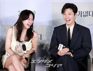 【フォト】イ・ビョンホン＆ソン・イェジン＆パク・チャヌク監督ら、『仕方ない』制作報告会に出席