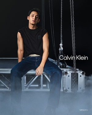 【フォト】SEVENTEENミンギュ　強烈デニムonデニム×腹筋クッキリ