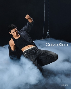 【フォト】SEVENTEENミンギュ　強烈デニムonデニム×腹筋クッキリ