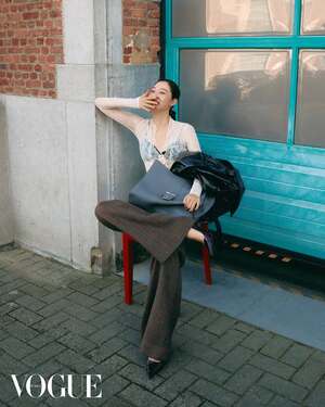 【フォト】コン・ヒョジン　ベルギーでも輝くファッショニスタ…あふれるオーラ