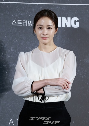 【フォト】45歳キム・テヒ、年齢を感じさせない圧倒的美しさ