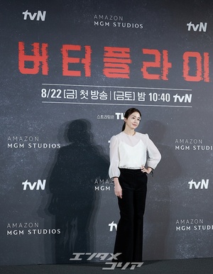 【フォト】45歳キム・テヒ、年齢を感じさせない圧倒的美しさ