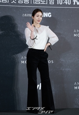 【フォト】45歳キム・テヒ、年齢を感じさせない圧倒的美しさ