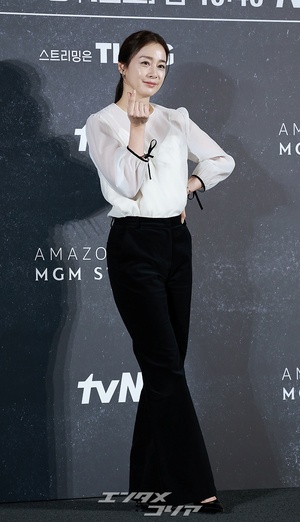 【フォト】45歳キム・テヒ、年齢を感じさせない圧倒的美しさ